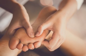 reflexology-4-350x230 reflexology-4-350x230